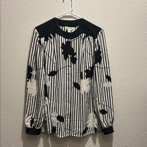Chic Black and White Floral Striped Blouse